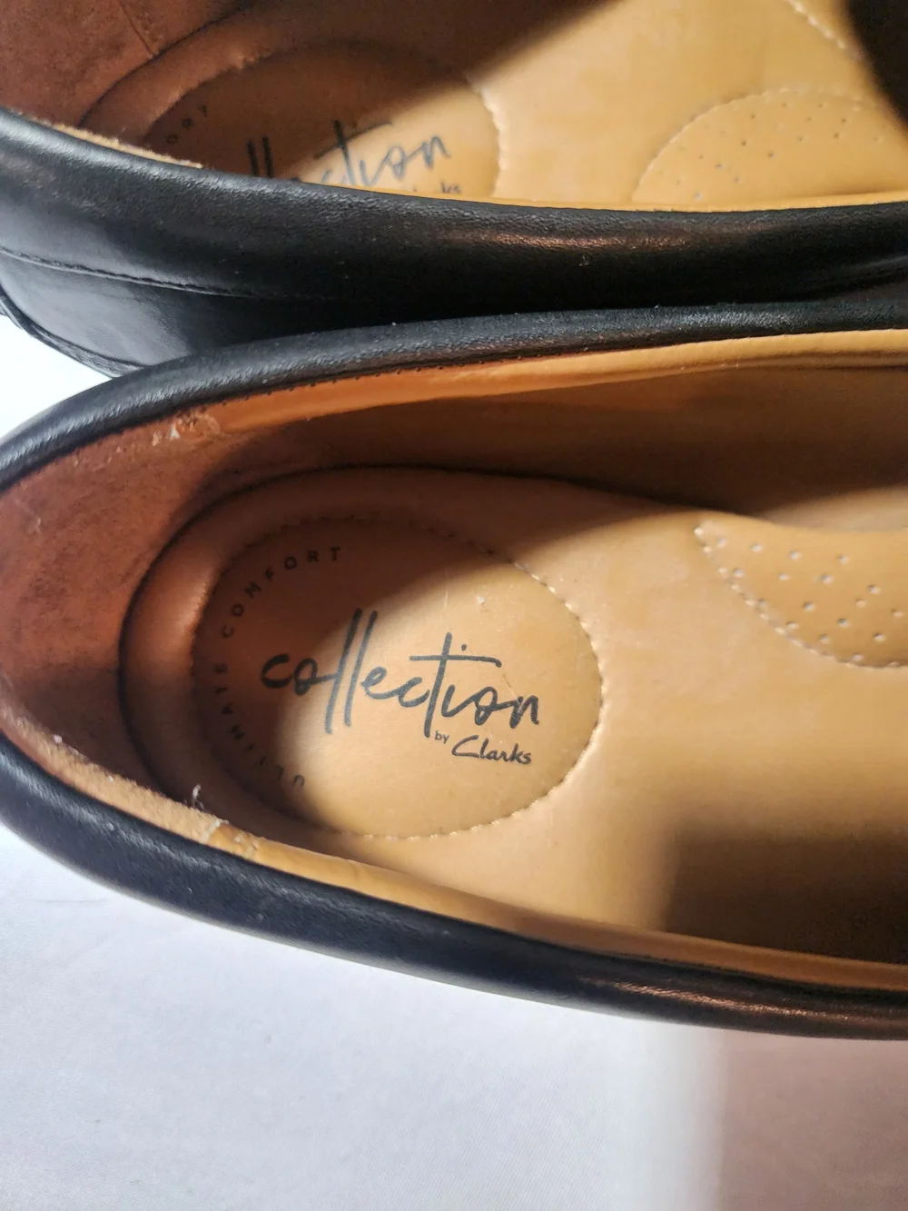 Clarks Black Leather Slip On Loafers Size 10.5